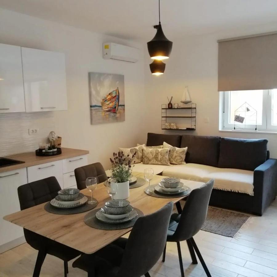 Maiva Apartamento Nin Exterior foto